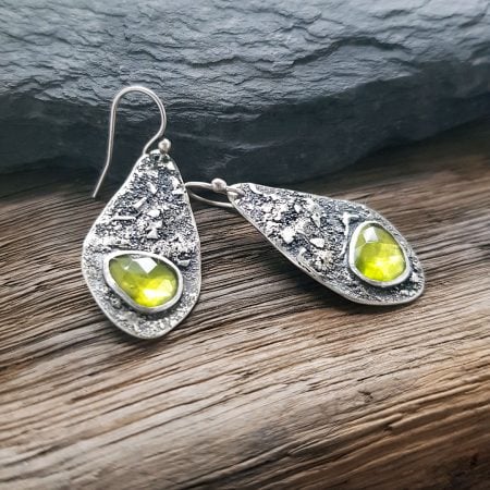Textured silver drop earrings with peridot