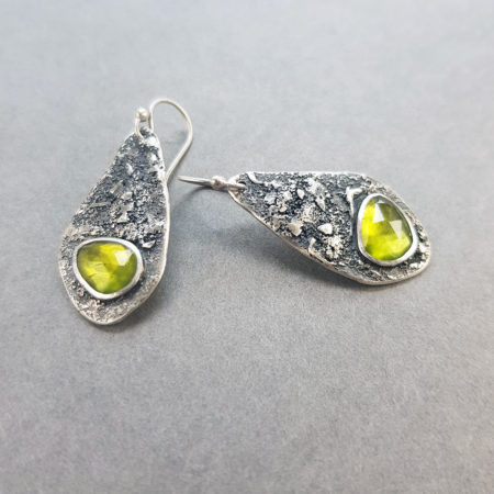 Textured silver drop earrings with peridot