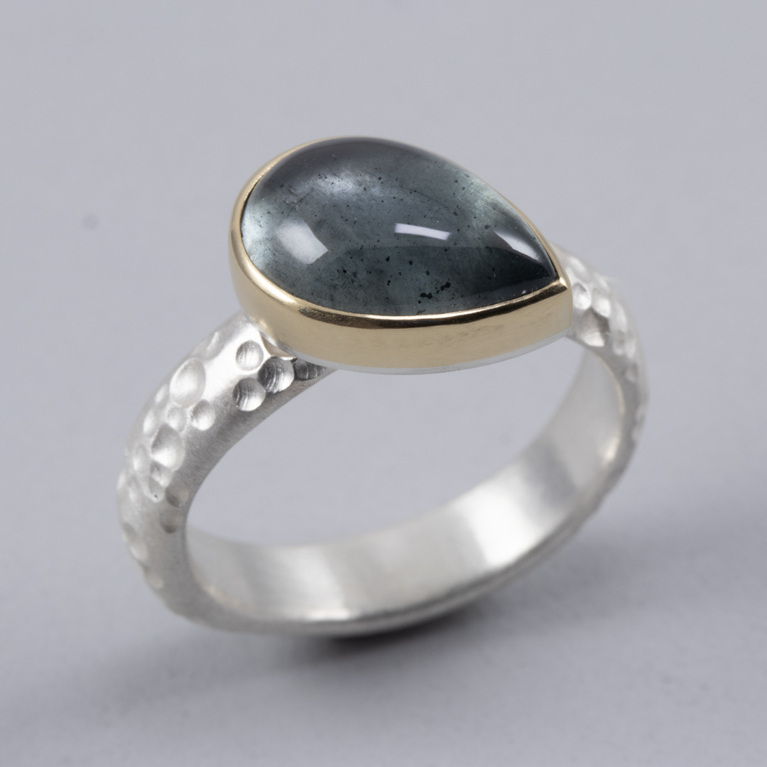 Moss aquamarine ring in 18k gold and brushed sterling silver by Carin Lindberg Jewellery