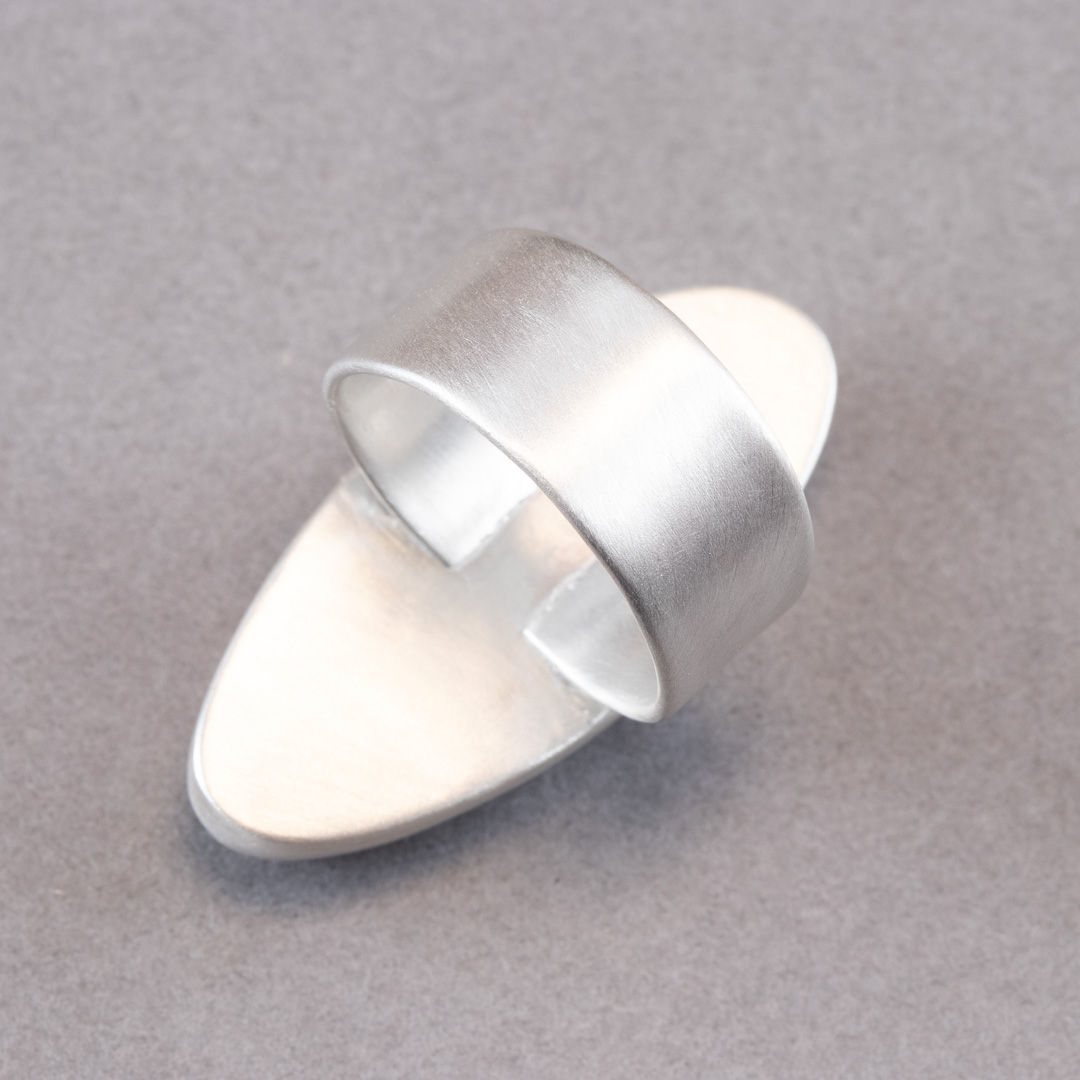 Back detail of Royston ribbon turquoise ring in brushed sterling silver